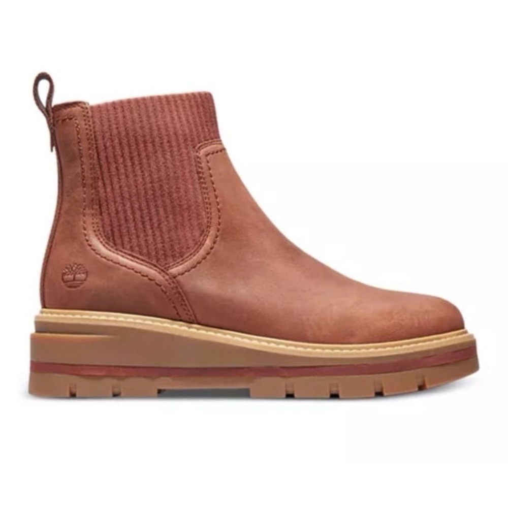 Timberland
Women's Cervinia Valley Chelsea Boots